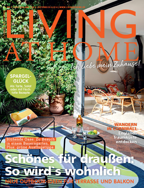 Titel Living at Home 12/2023 